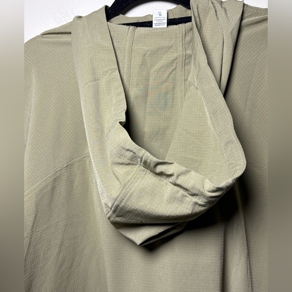 Athleta Boundless Crop Popover Olive Green Size XL - Picture 9 of 9